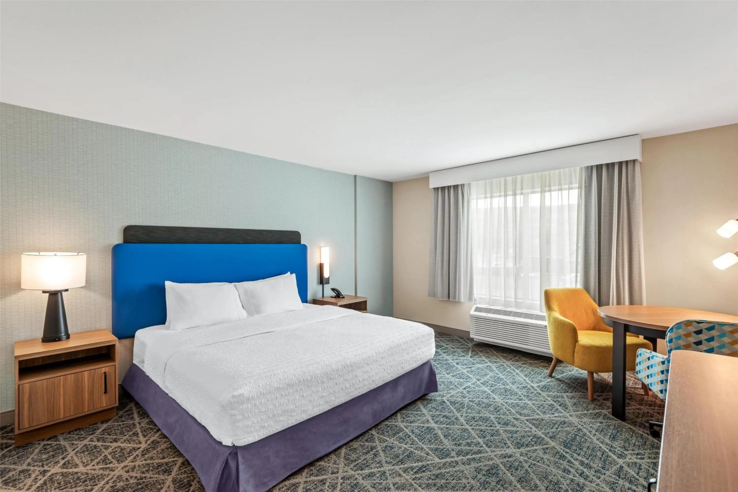 Bed in Hampton Inn Cooperstown