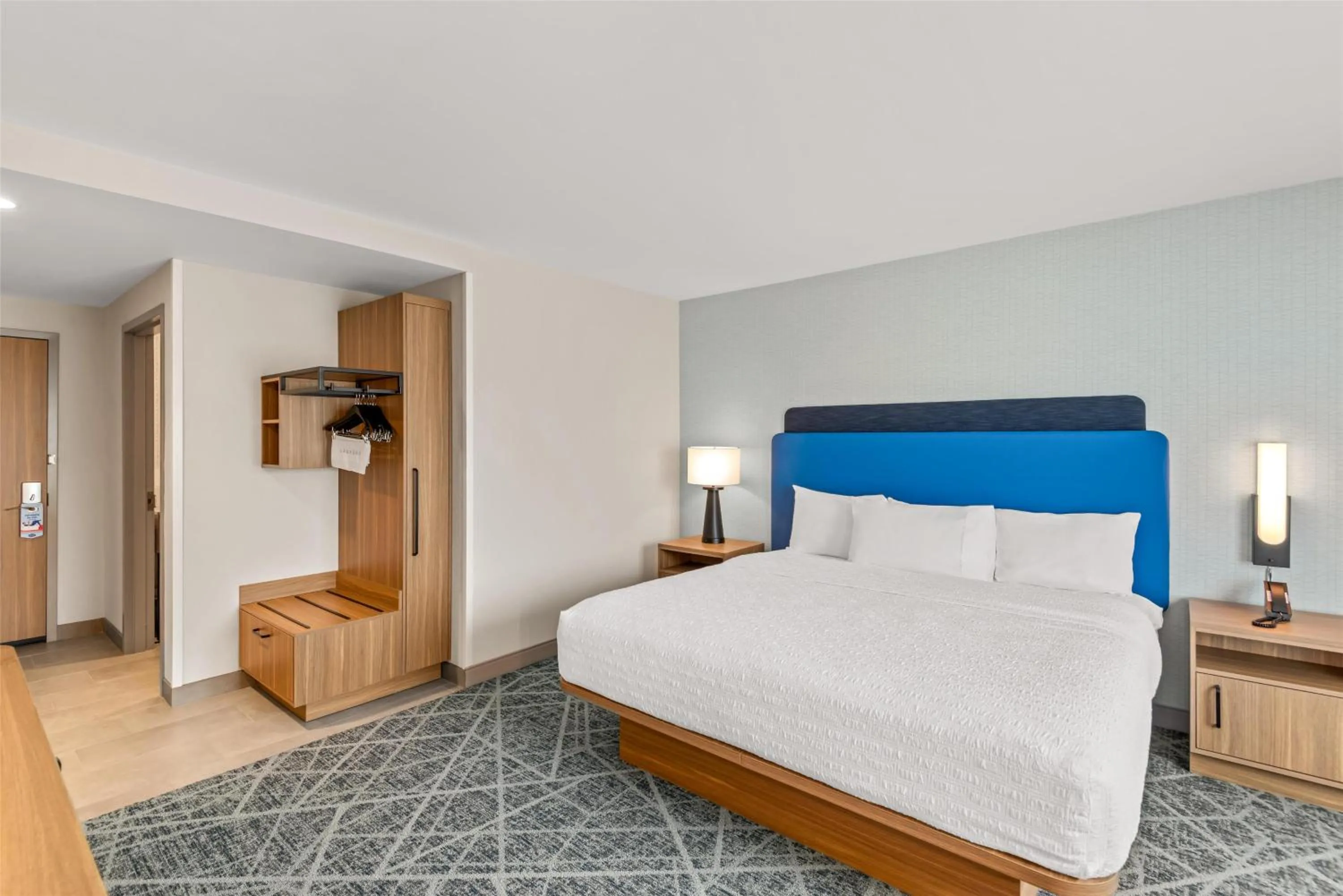 Bed in Hampton Inn Cooperstown