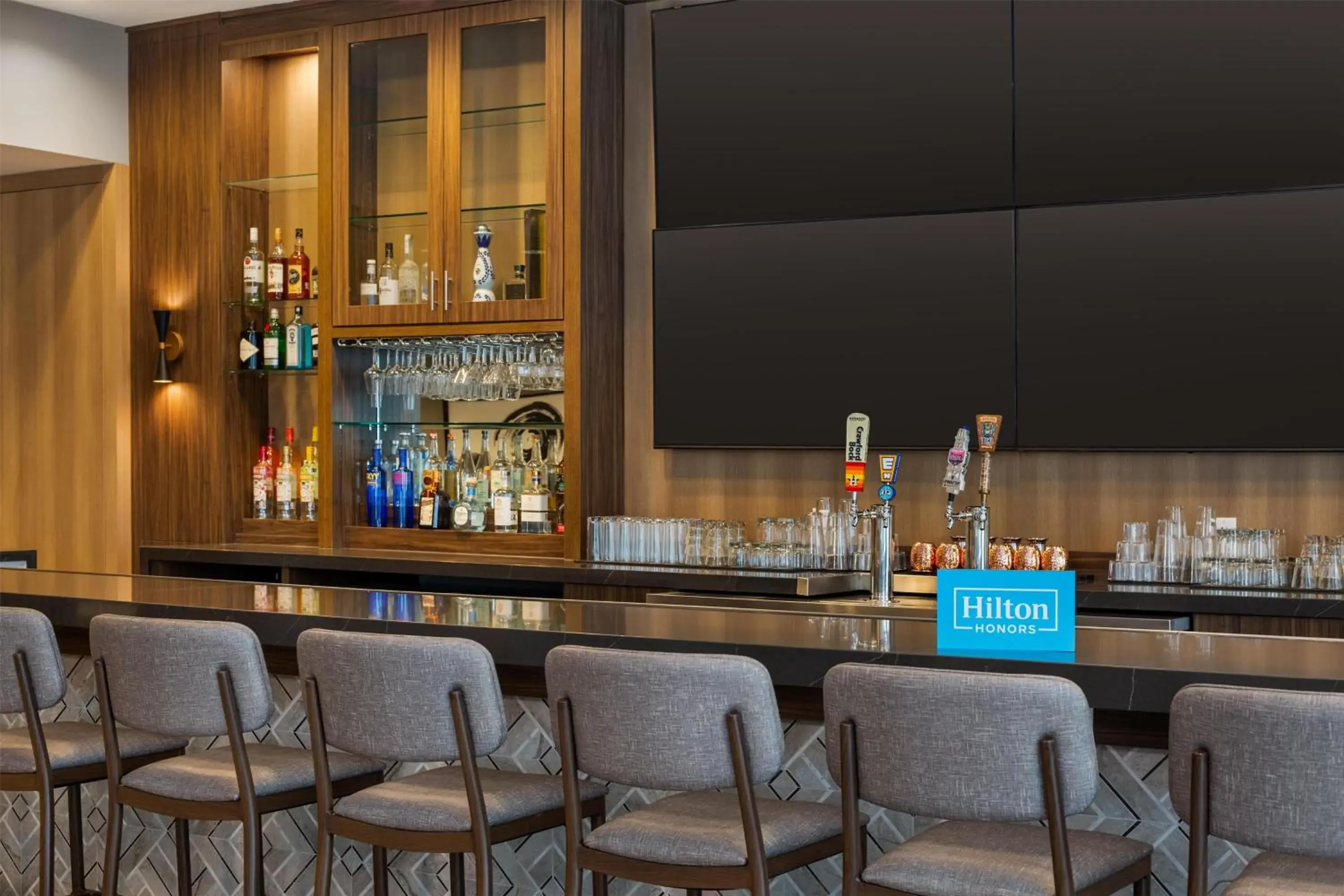 Lounge or bar in Tru By Hilton Houston Downtown Convention Center Lounge or bar in Tru By Hilton Houston Downtown Convention Center