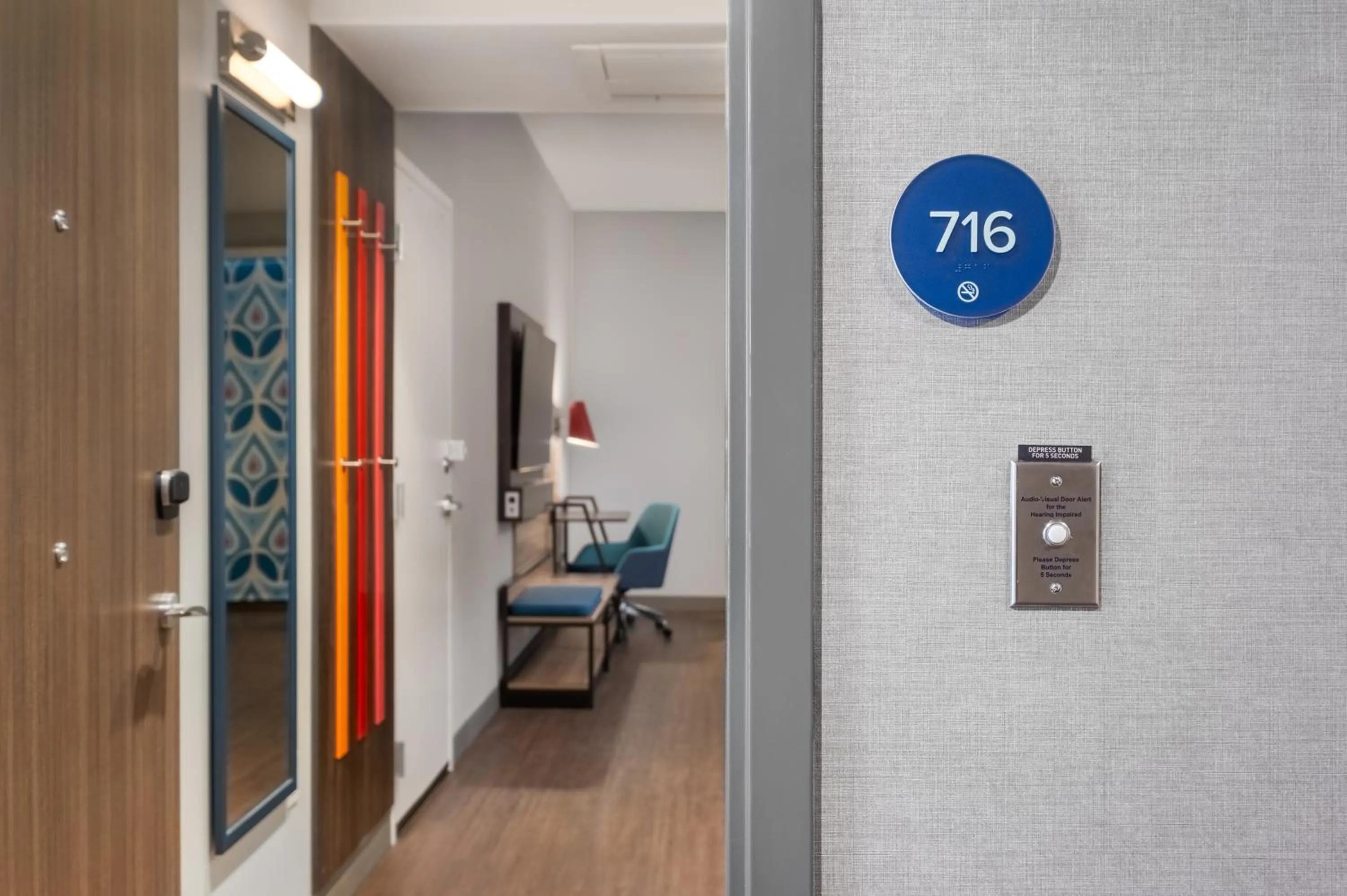 Bedroom in Tru By Hilton Houston Downtown Convention Center