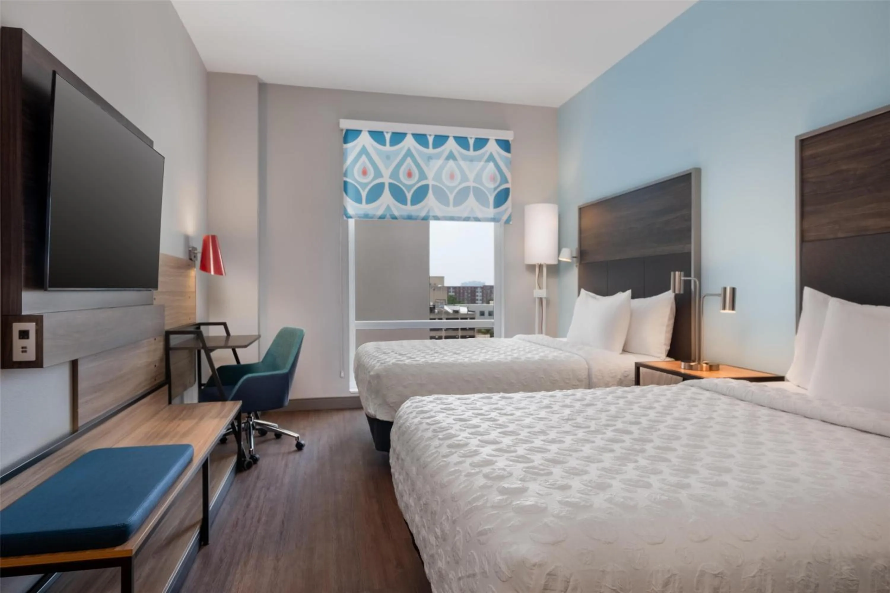 Bed in Tru By Hilton Houston Downtown Convention Center