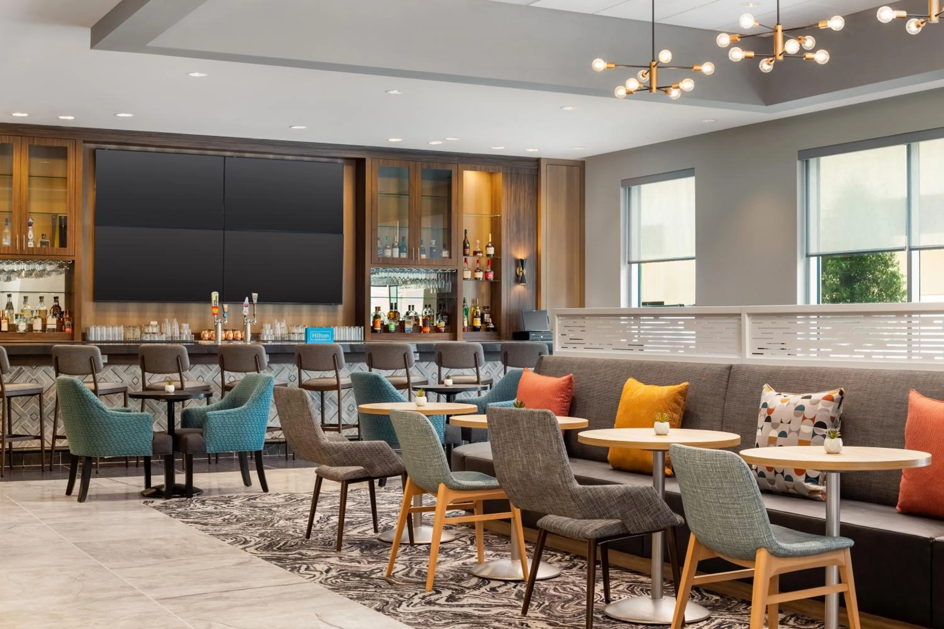 TV and multimedia in Home2 Suites By Hilton Houston Downtown Convention Center