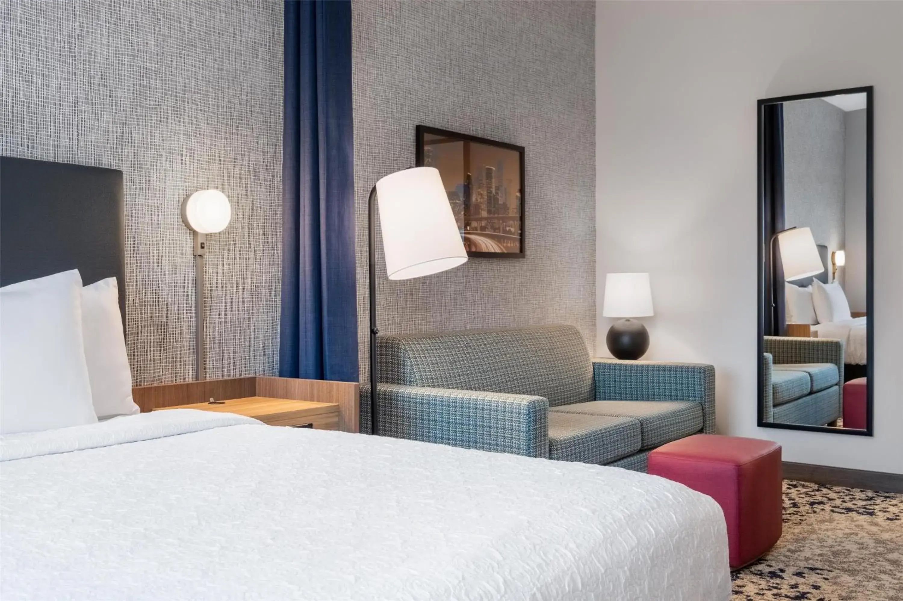 Living room, Bed in Home2 Suites By Hilton Houston Downtown Convention Center Living room, Bed in Home2 Suites By Hilton Houston Downtown Convention Center