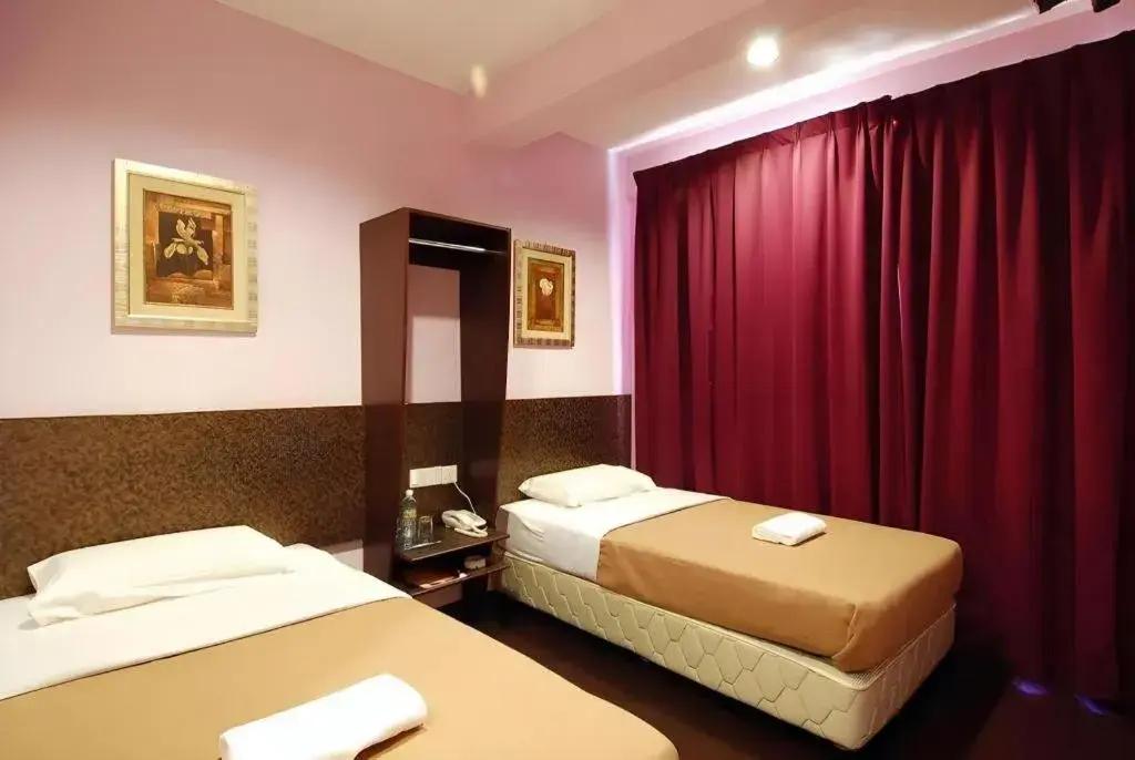 Bed in Aristo Hotel @ Putatan Bed in Aristo Hotel @ Putatan