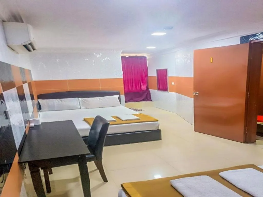 Bed in Batu Caves Hotel