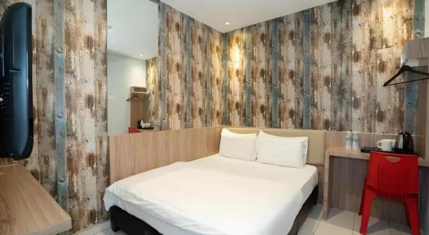 Bed in Cappuccino Hotel @ Mount Austin Bed in Cappuccino Hotel @ Mount Austin