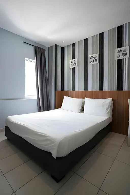 Bed in Cappuccino Hotel @ Mount Austin