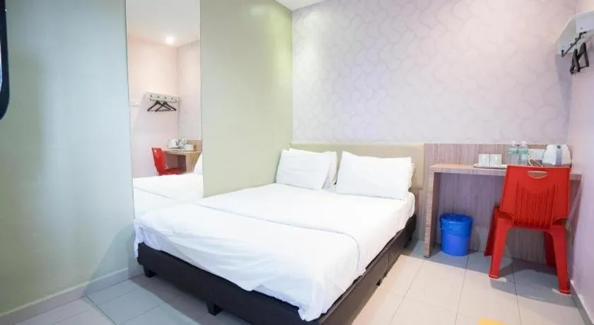 Bed in Cappuccino Hotel @ Mount Austin