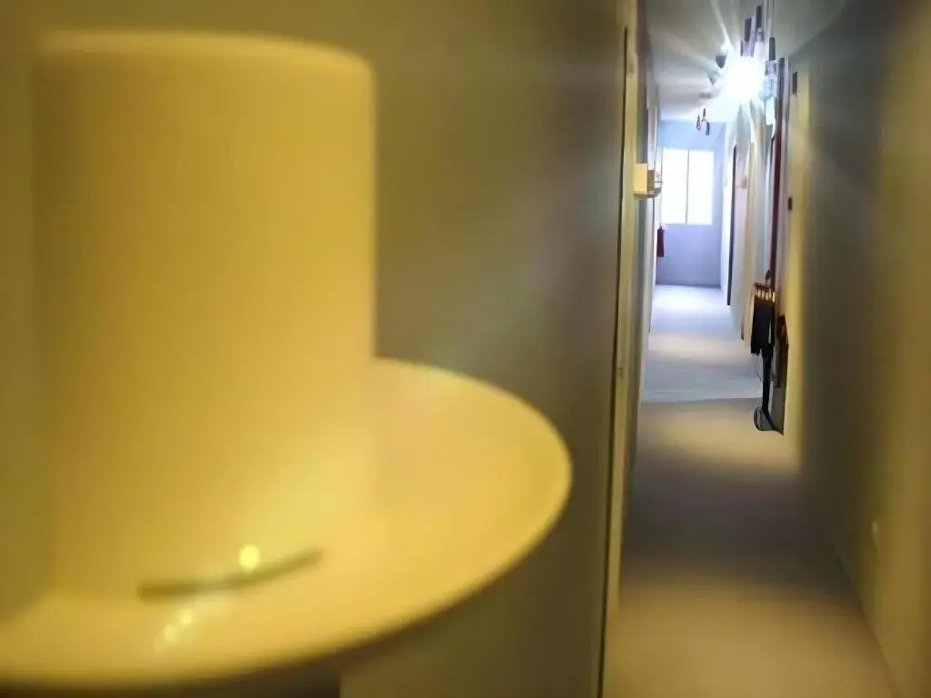 Cappuccino Hotel @ Mount Austin Cappuccino Hotel @ Mount Austin