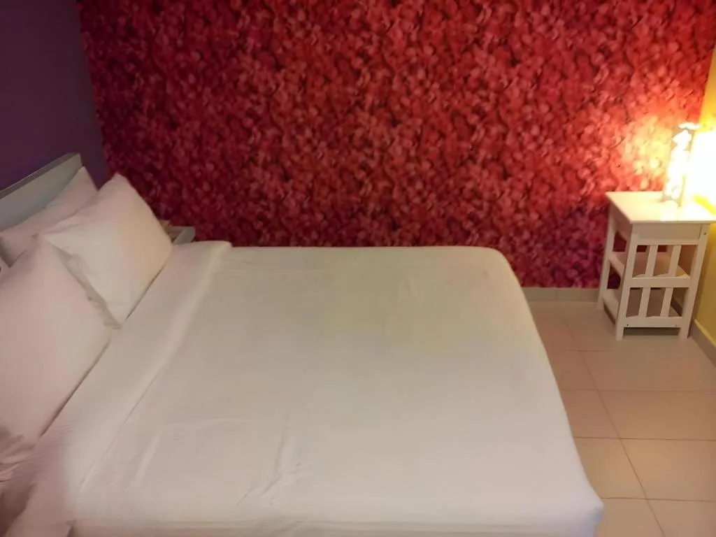 Bed in Cappuccino Hotel @ Mount Austin