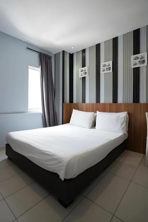 Bed in Cappuccino Hotel @ Mount Austin