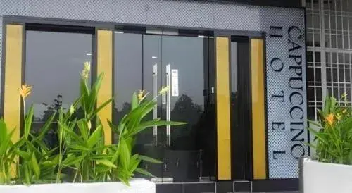 Cappuccino Hotel @ Mount Austin Cappuccino Hotel @ Mount Austin