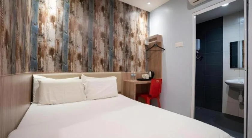 Bed in Cappuccino Hotel @ Mount Austin