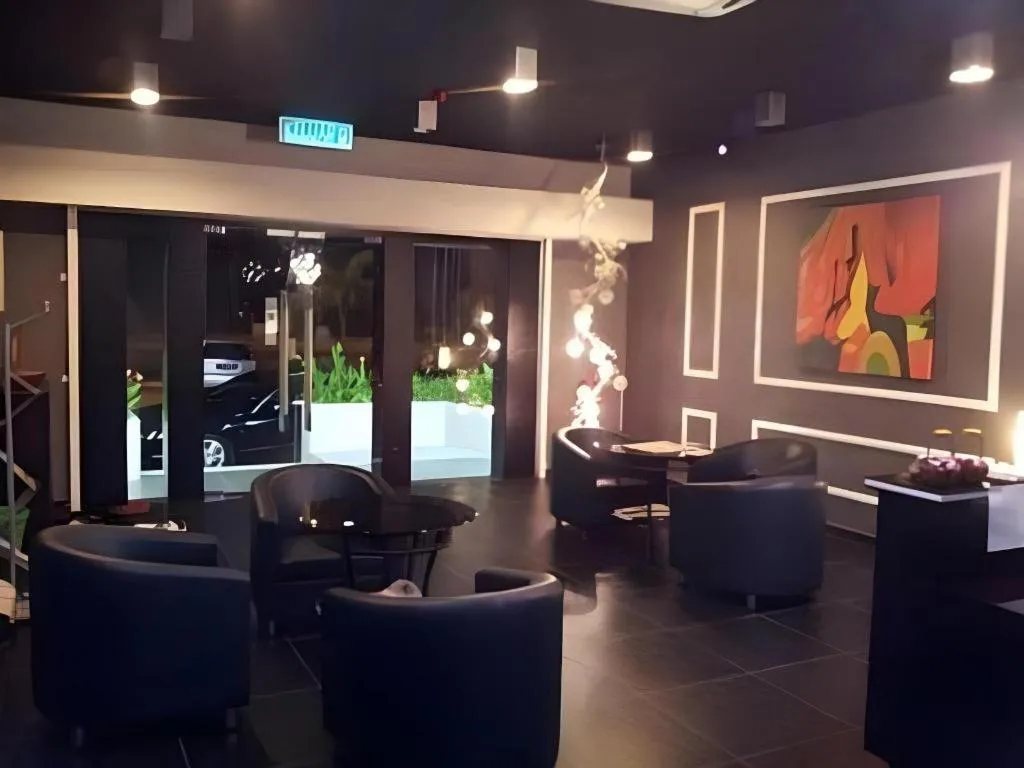 Cappuccino Hotel @ Mount Austin