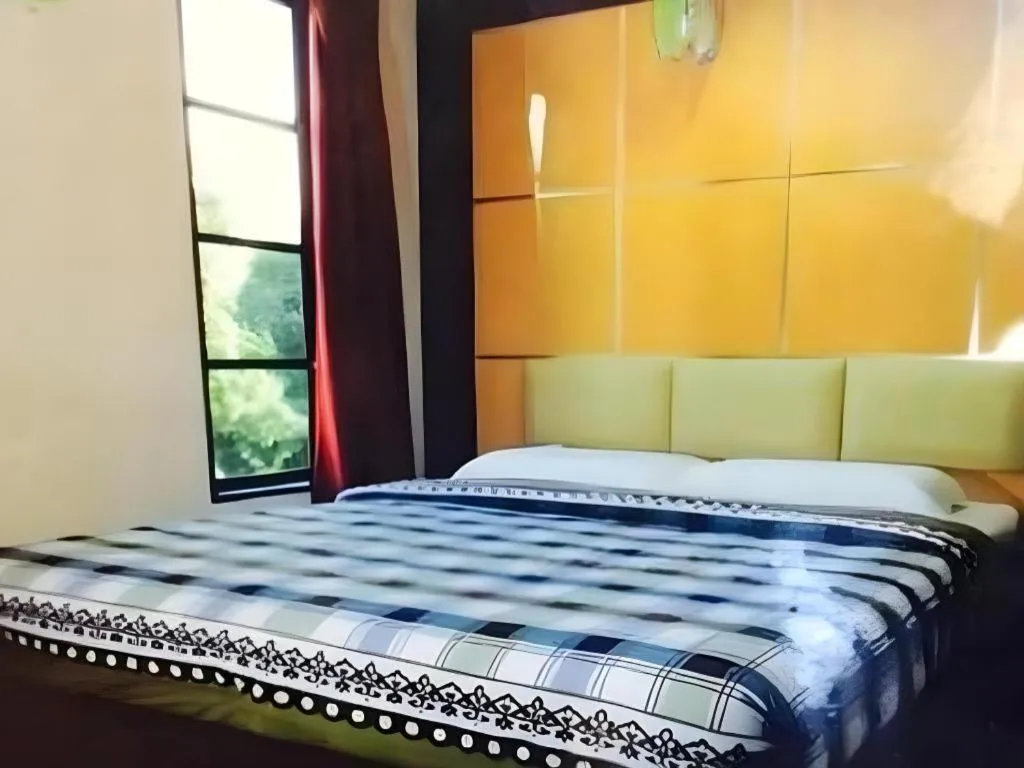 Bed in Admiral Hotel