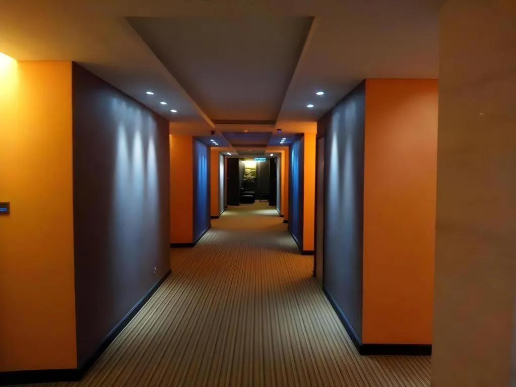 Grand Medallion Hotel