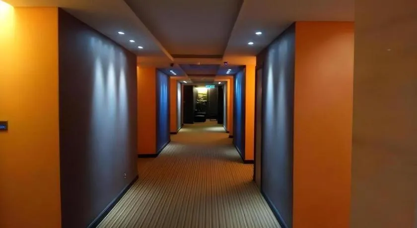 Grand Medallion Hotel