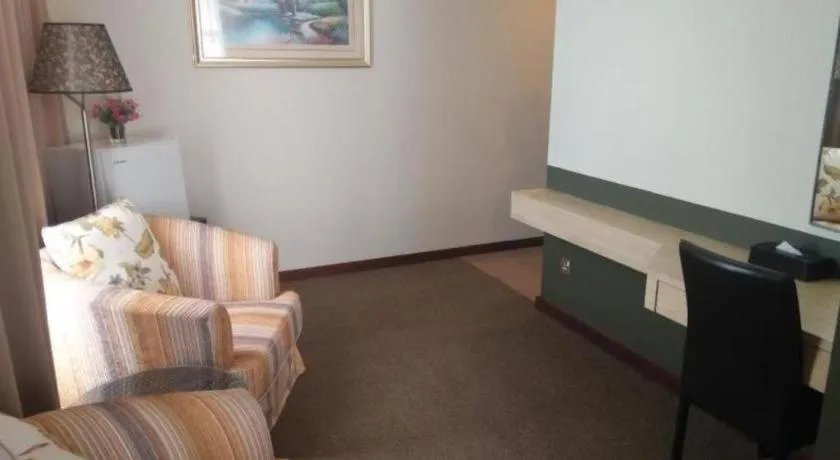 Grand Medallion Hotel