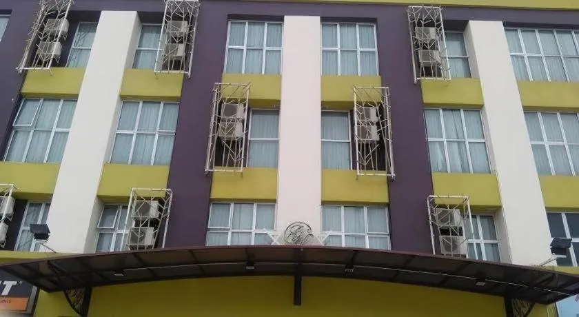 Grand Medallion Hotel