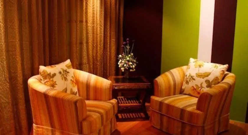 Grand Medallion Hotel