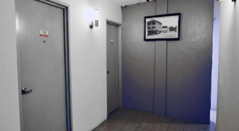 Place2Stay @ RH Plaza Hotel