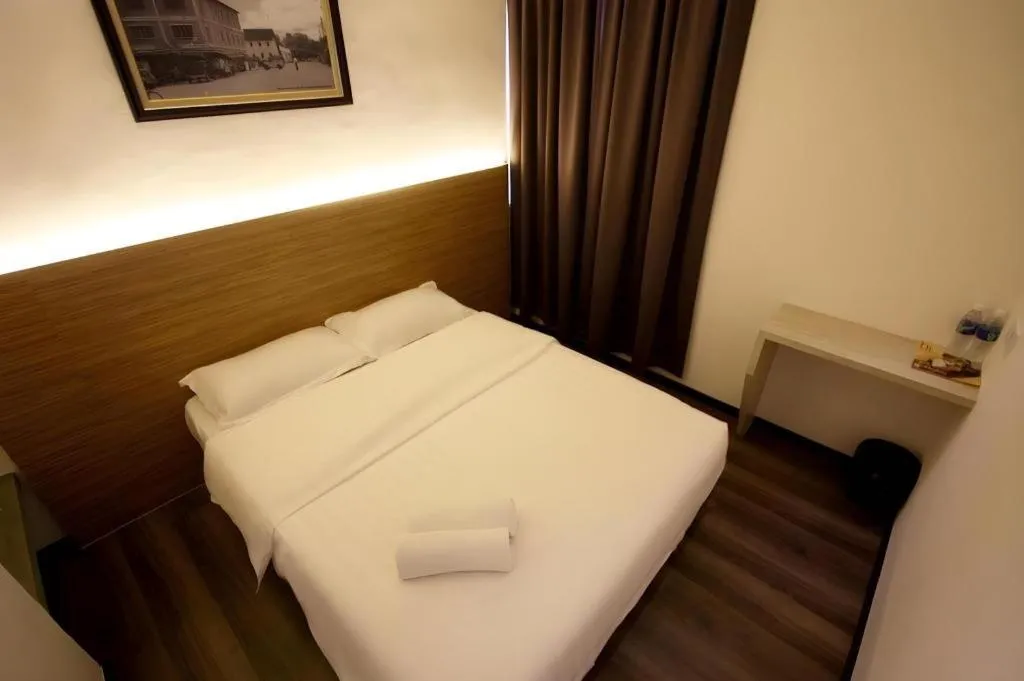 Bed in Place2Stay @ Chinatown