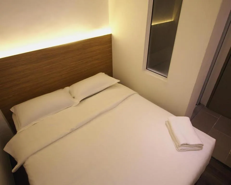 Bed in Place2Stay @ Chinatown