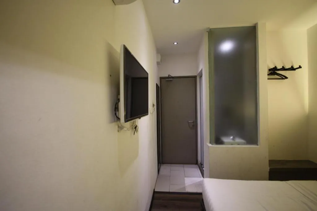 Bed in Place2Stay @ Chinatown