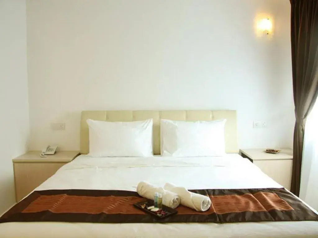 Peach Hill Hotel & Cafe Peach Hill Hotel & Cafe