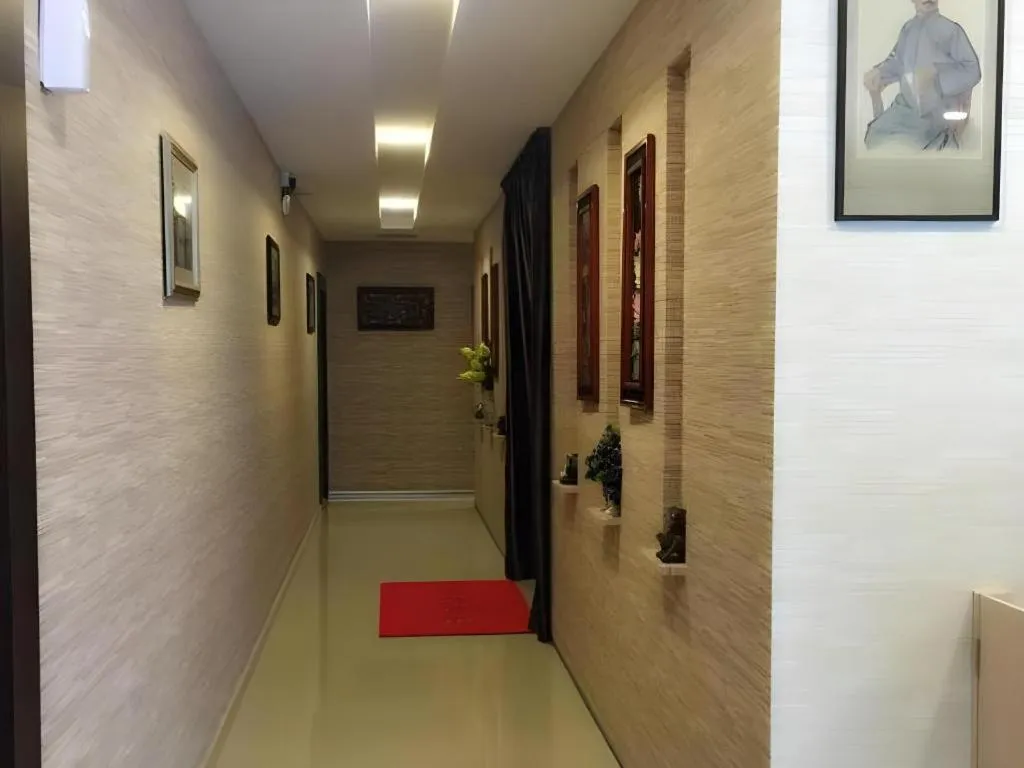 Peach Hill Hotel & Cafe