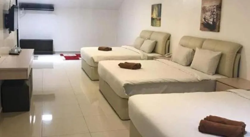 Bed in Peach Hill Hotel & Cafe