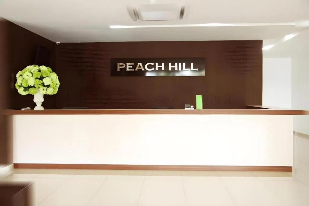 Peach Hill Hotel & Cafe