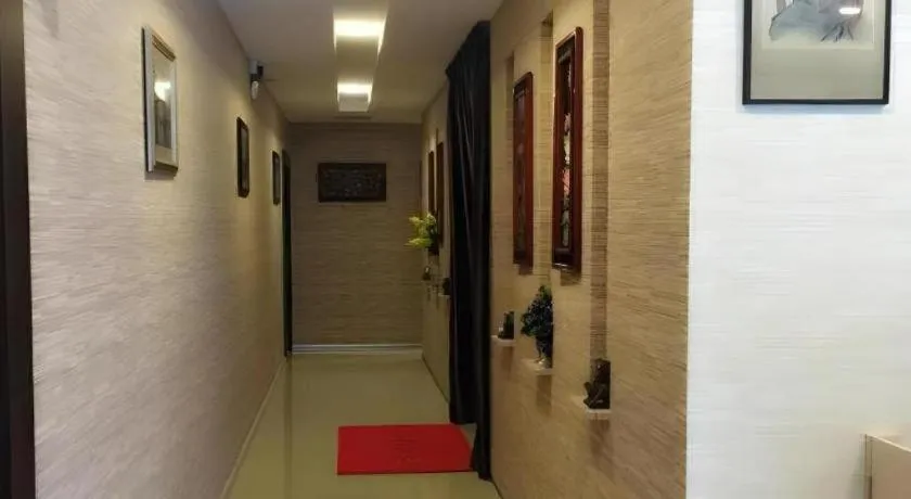 Peach Hill Hotel & Cafe