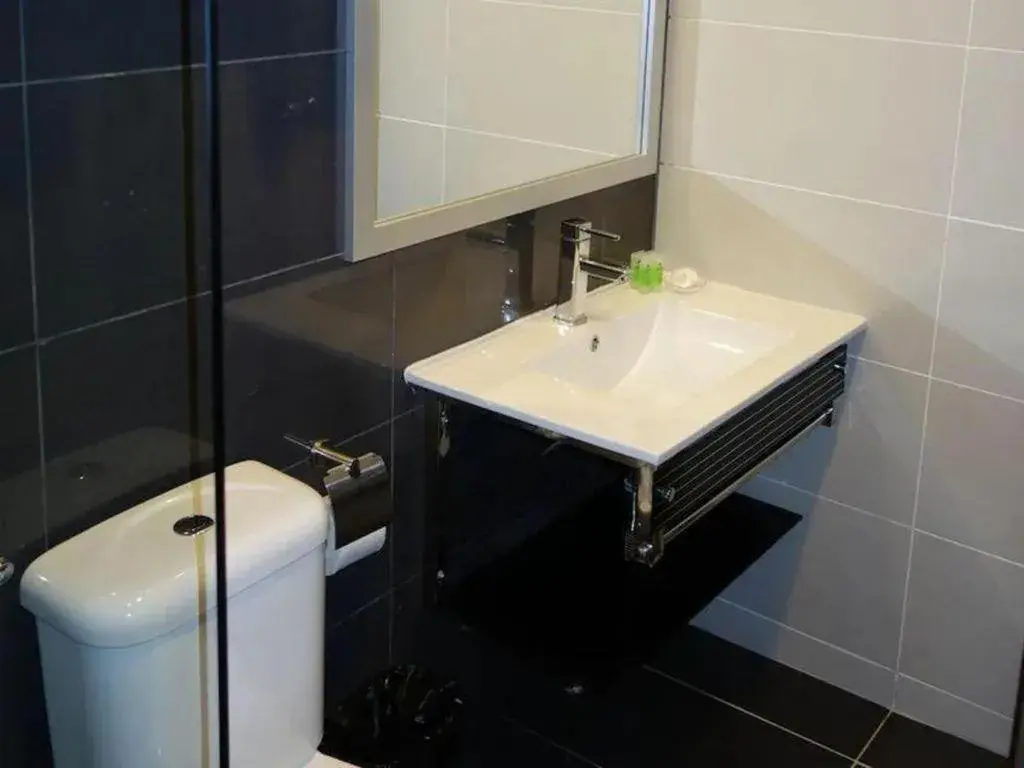 One Avenue Hotel (IJM) One Avenue Hotel (IJM)