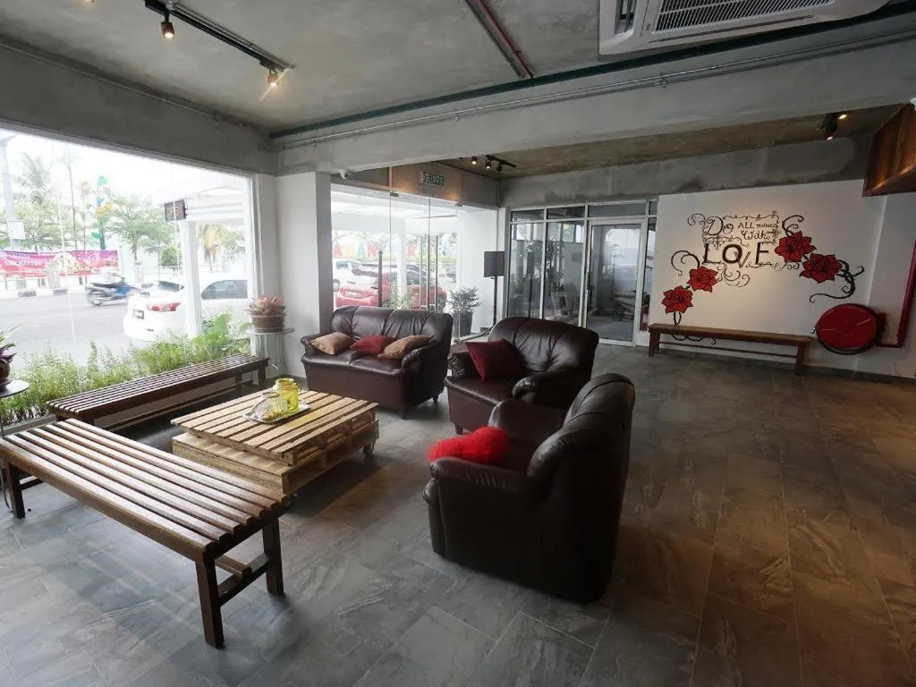 Riverine Garden Hotel