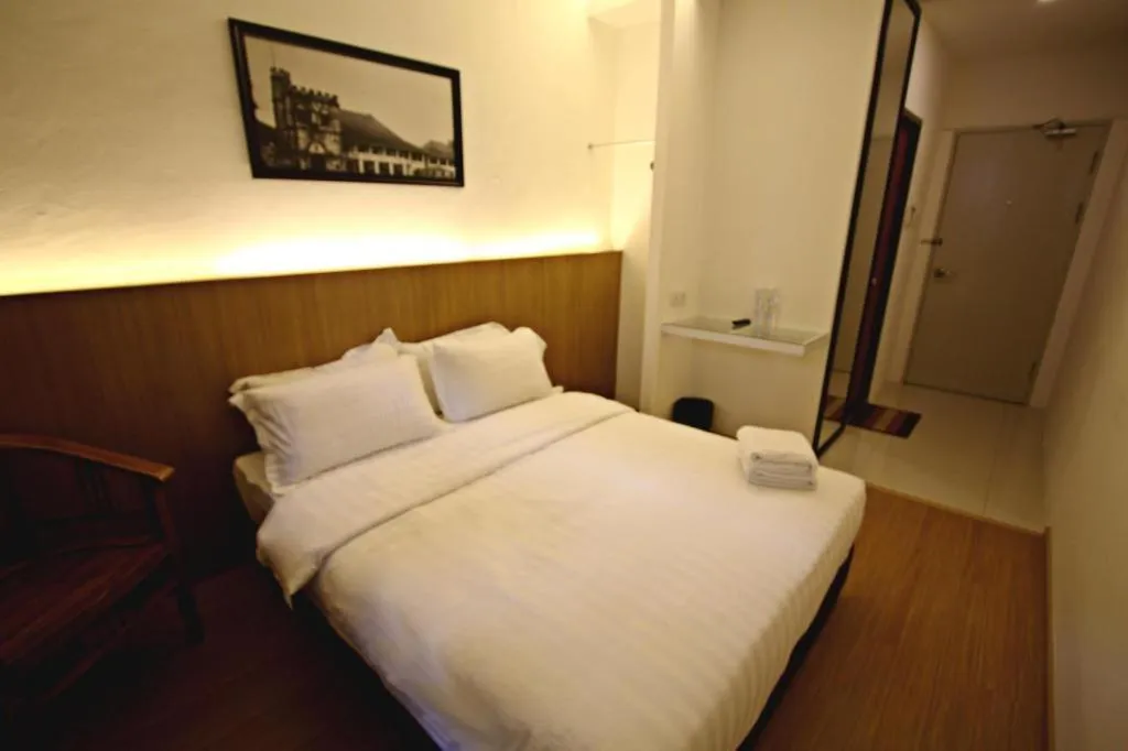 Bed in Place2Stay Business Hotel @ Waterfront