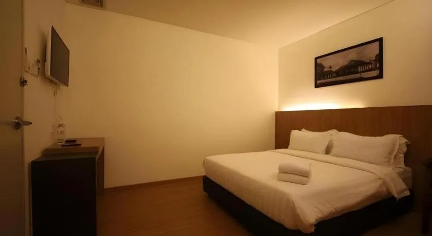 Bed in Place2Stay Business Hotel @ Waterfront