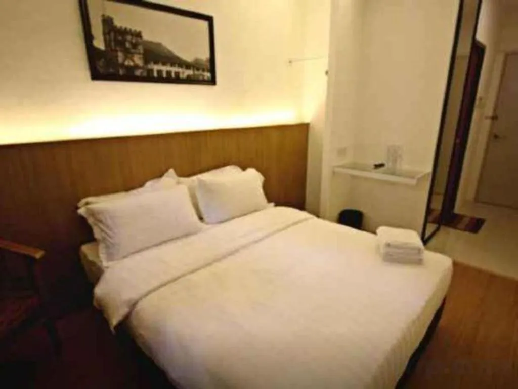 Bed in Place2Stay Business Hotel @ Waterfront