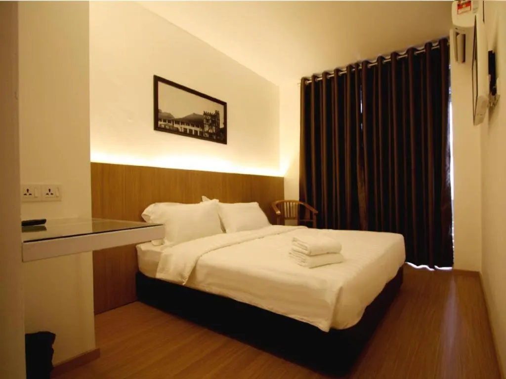 Bed in Place2Stay Business Hotel @ Waterfront