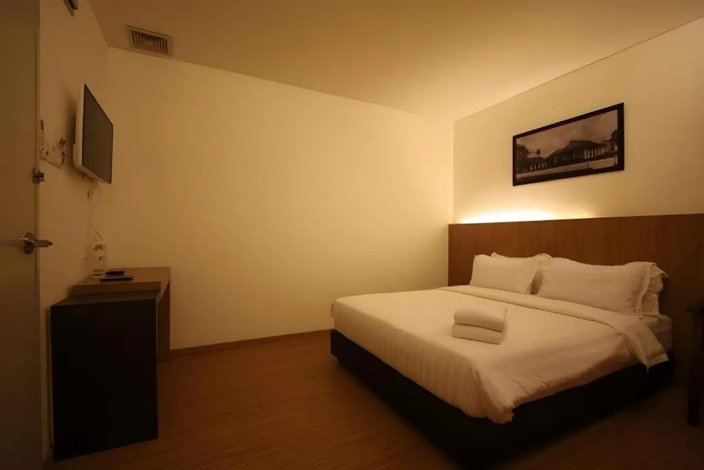 Bed in Place2Stay Business Hotel @ Waterfront