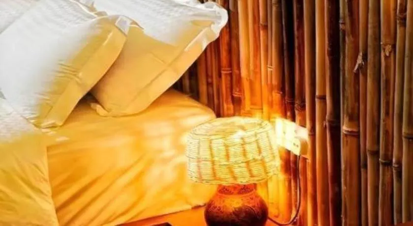 Bed in Courtyard at Heeren Boutique Hotel