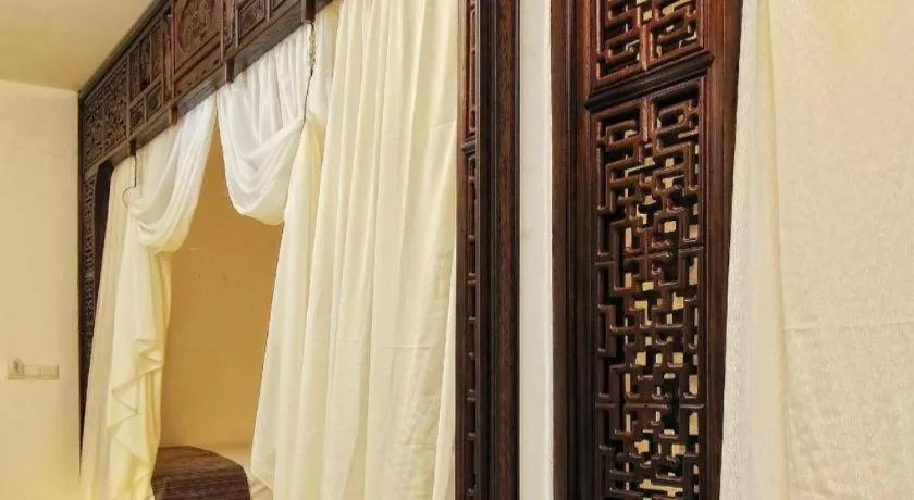 Courtyard at Heeren Boutique Hotel