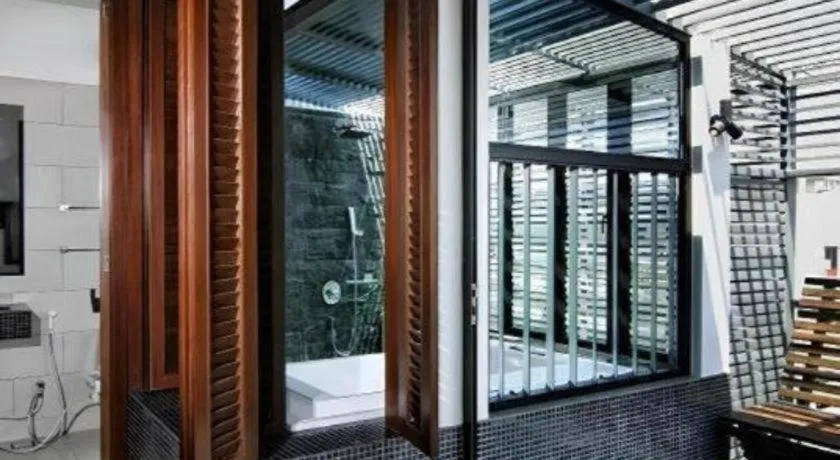 Courtyard at Heeren Boutique Hotel