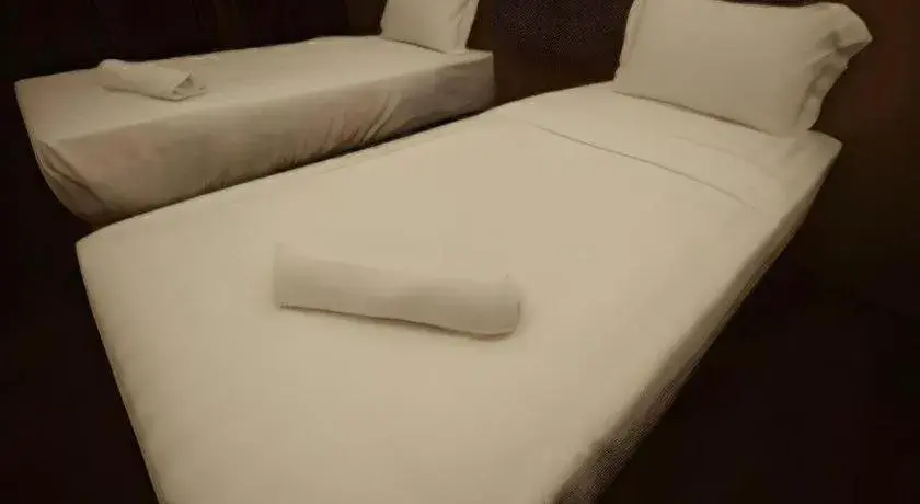 Bed in Place2Stay Business Hotel @ Metrocity Bed in Place2Stay Business Hotel @ Metrocity