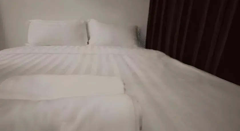 Bed in Place2Stay Business Hotel @ Metrocity Bed in Place2Stay Business Hotel @ Metrocity