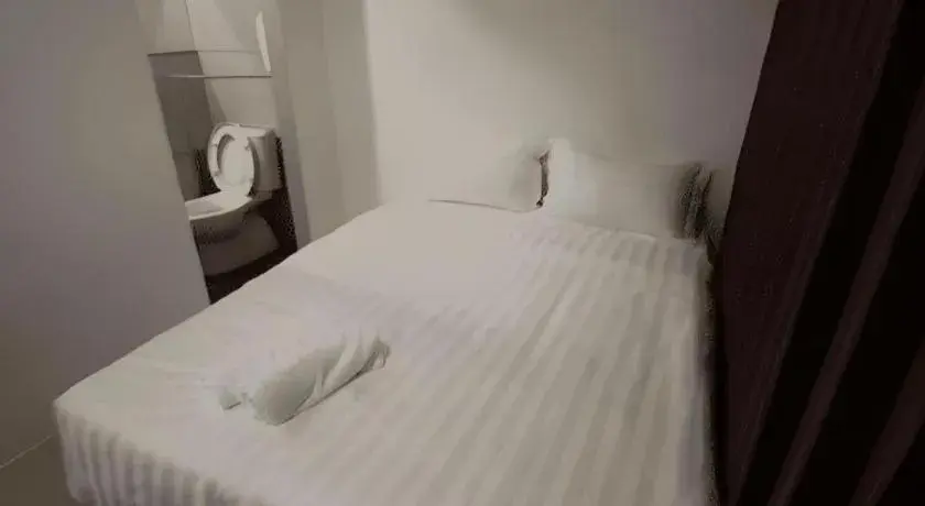 Bed in Place2Stay Business Hotel @ Metrocity Bed in Place2Stay Business Hotel @ Metrocity