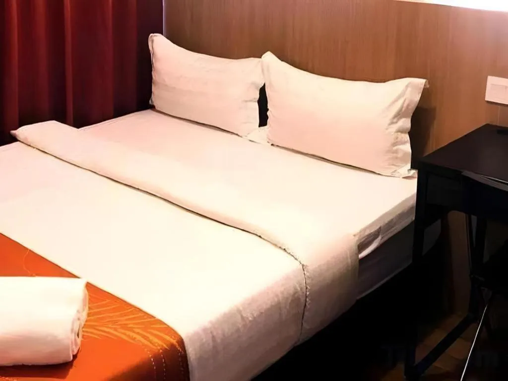 Bed in Place2Stay @ The Mines