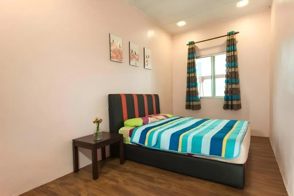 Bed in Happy Village Kundasang