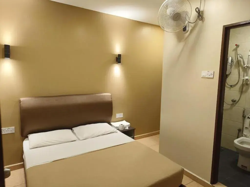 Bed in The Pines Hotel Bed in The Pines Hotel