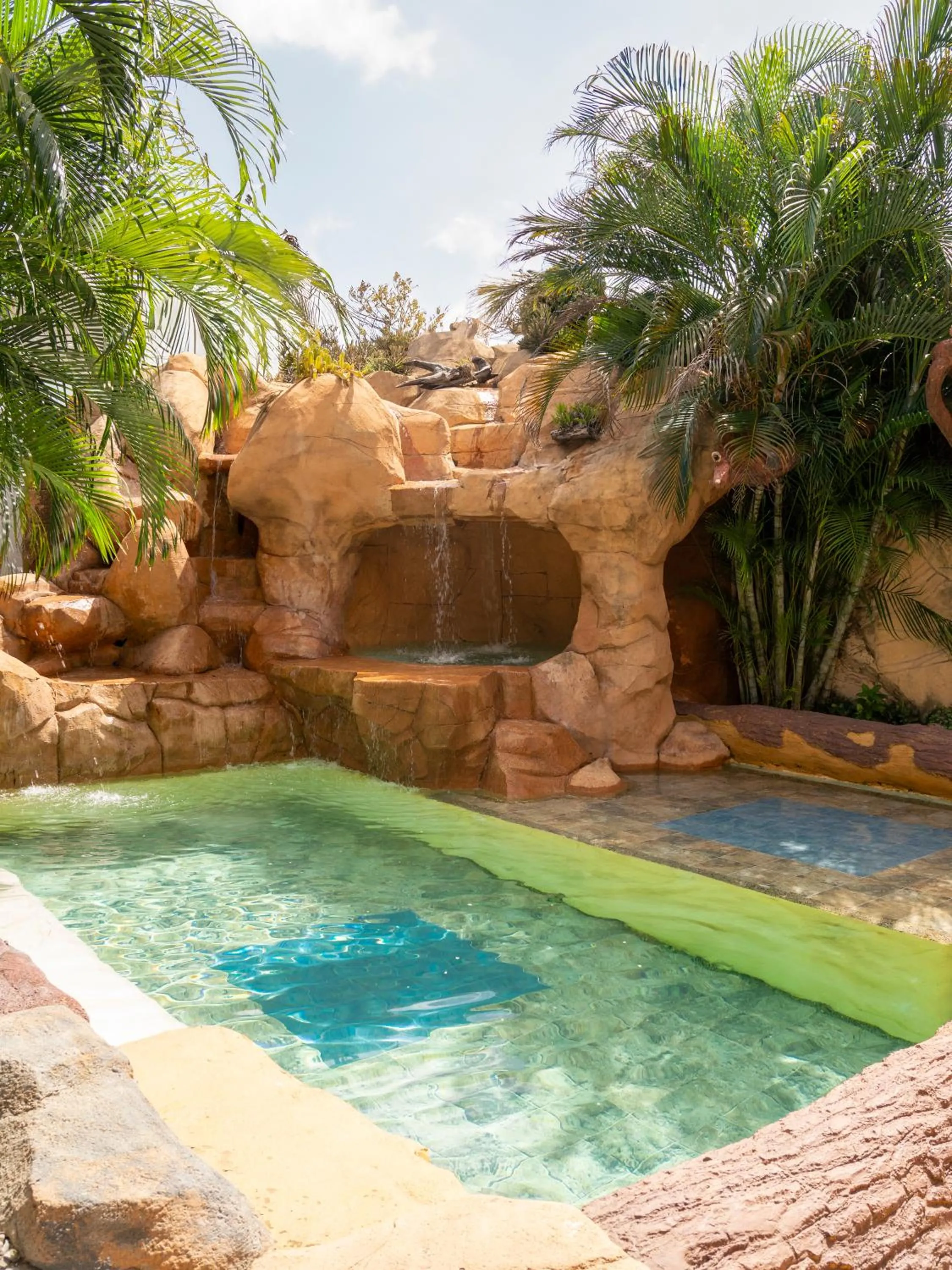 Property building in Hospedaje Solymar II Sarie Bay